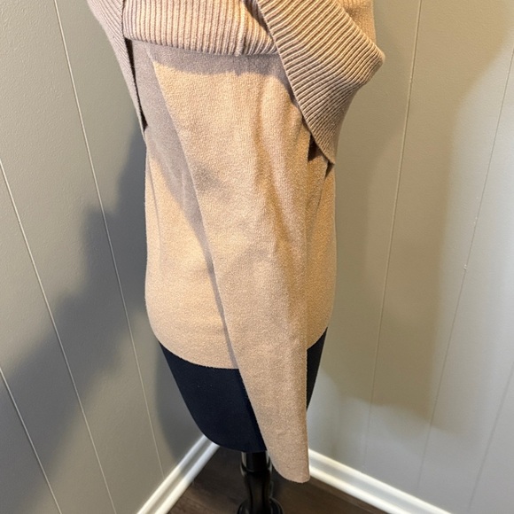 Line & Dot Women’s Small Off-the-Shoulder Camel Sweater - Picture 3 of 7